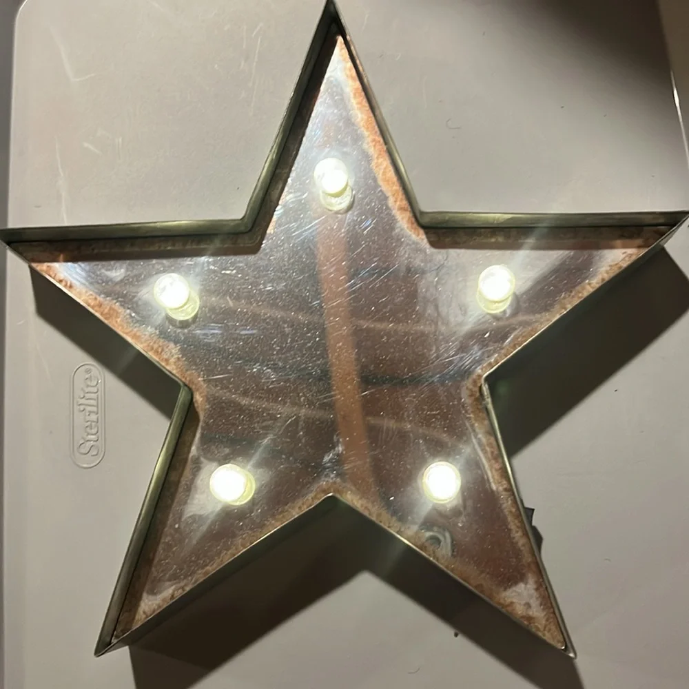 Metallic Star Wall Decor with Lights